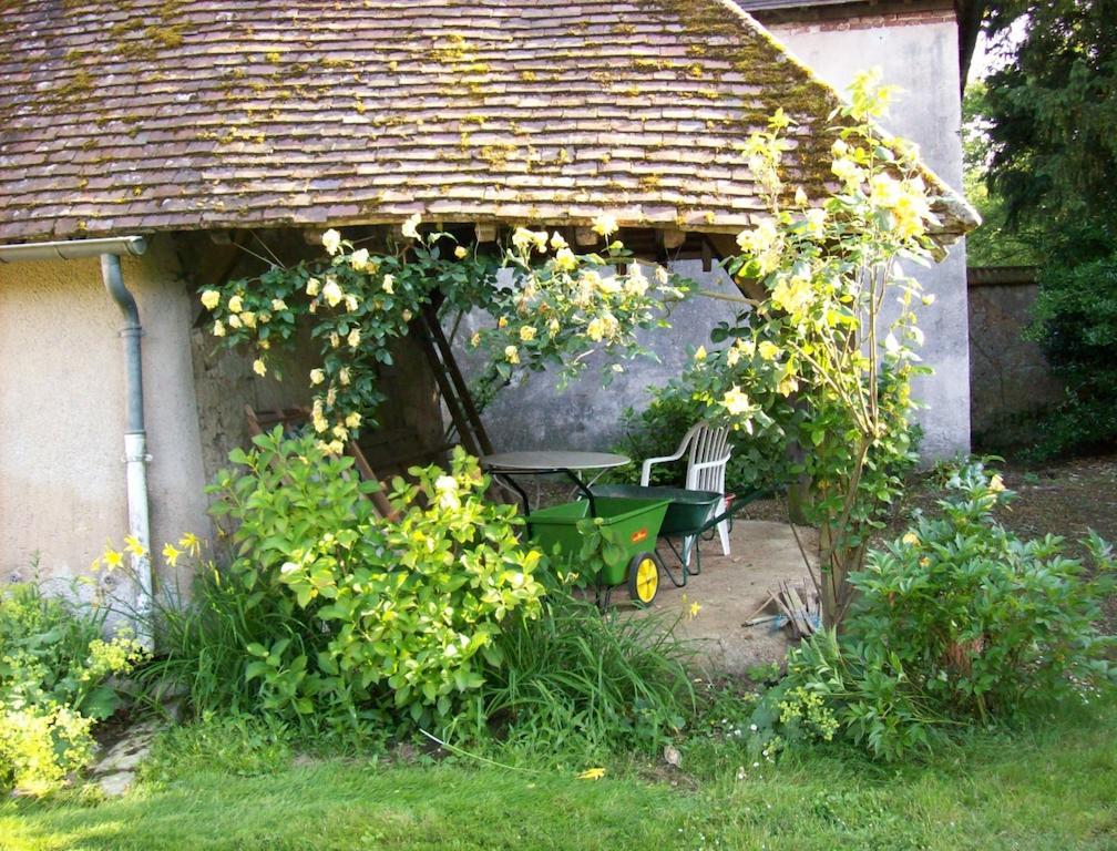 Ferme Du Chateau Bailleau-l'Eveque Exteriér fotografie